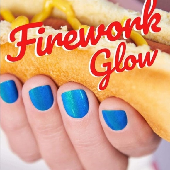 3 for $30 NWT Retired and Rare Color Street "Firework Glow" - Picture 3 of 10